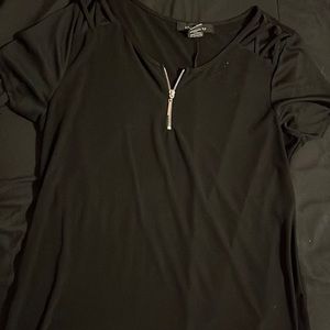 Md zip up black blouse
